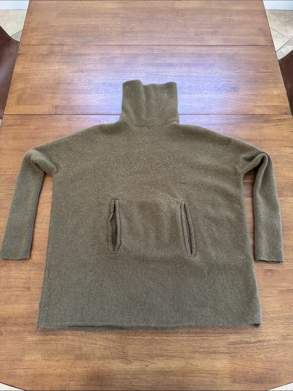 Garnet Hill Olive Green Turtleneck Wool and cashmere Sweater